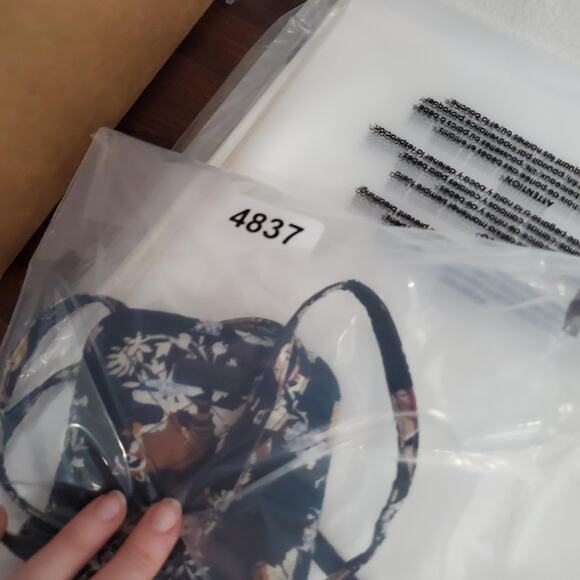 Vera Bradley Phone Crossbody Bag Merry Mischief Deer Raccoon Woodland Animal - Picture 12 of 12